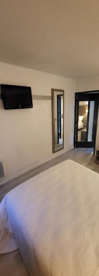 Crystal Hotel Saint Denis Basilique Εξωτερικό φωτογραφία